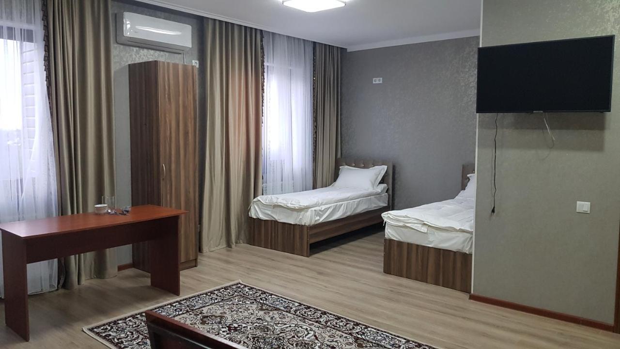 Nomad Hotel Bishkek Halal 外观 照片