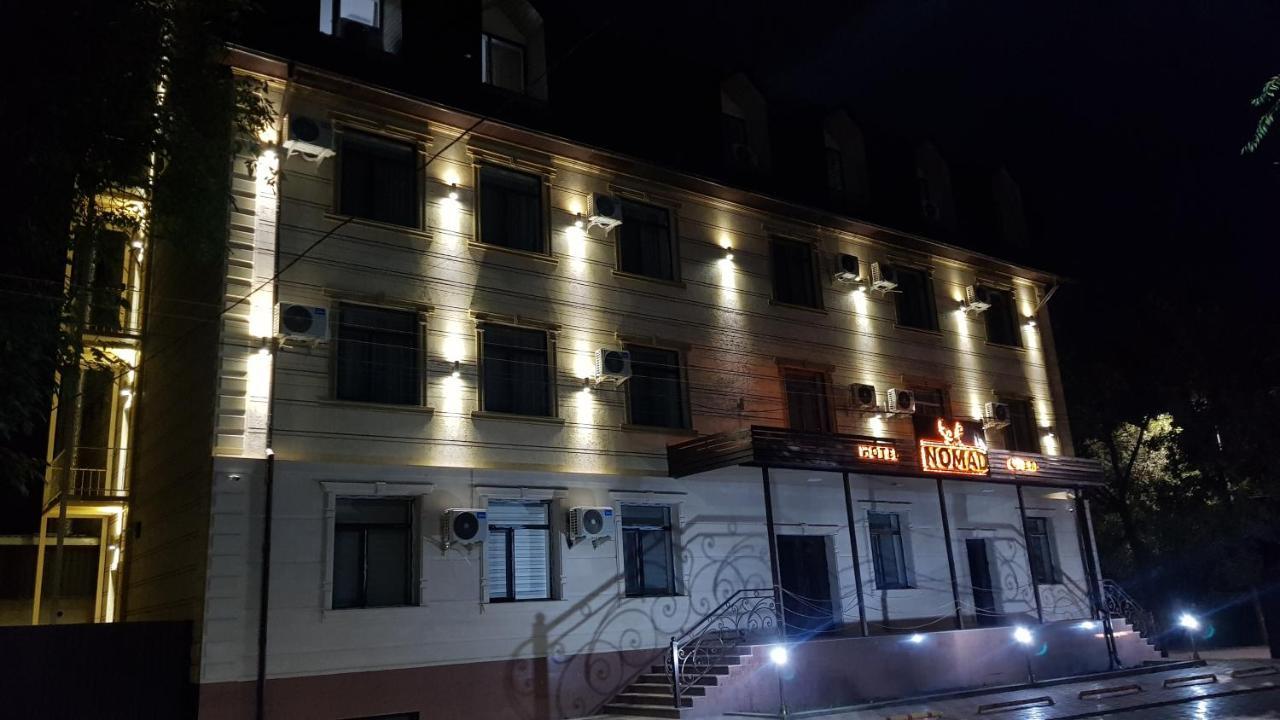 Nomad Hotel Bishkek Halal 外观 照片